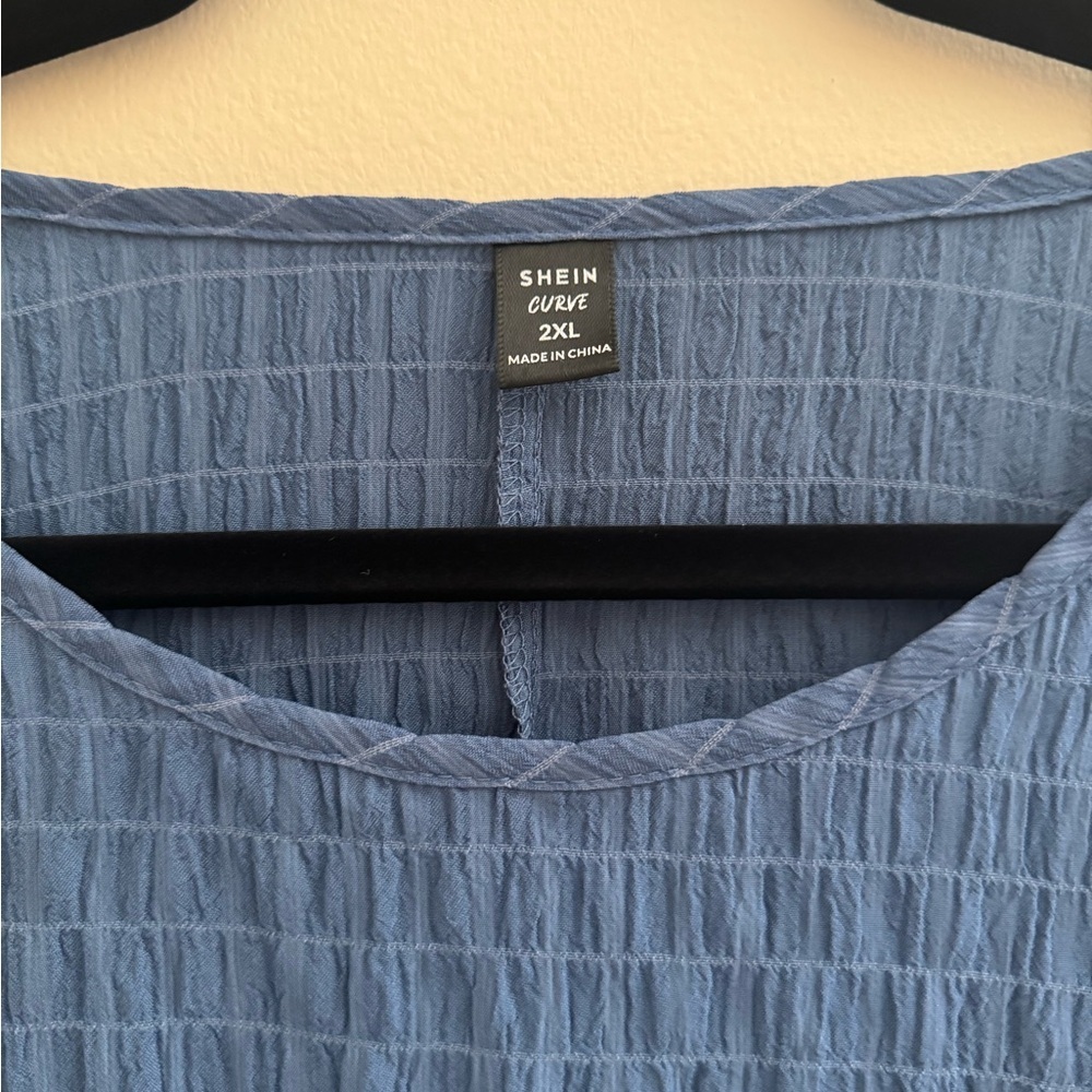 SHEIN Curve Blue Textured Short Sleeve Blouse Women’s Size 2XL - Picture 3 of 4